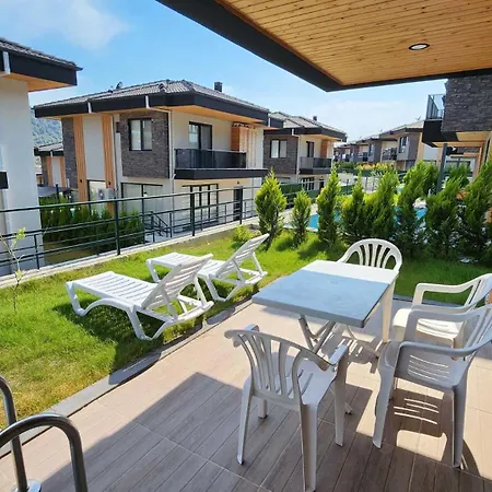 Cesur C4 Oezel Havuzlu ダラマン