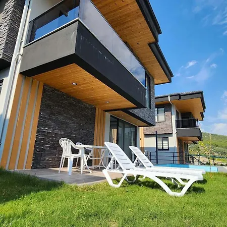 Βίλα Cesur C4 Oezel Havuzlu *