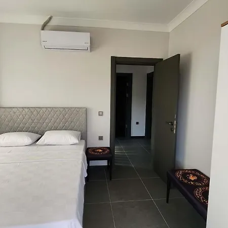 Cesur C4 Oezel Havuzlu Villa Dalaman